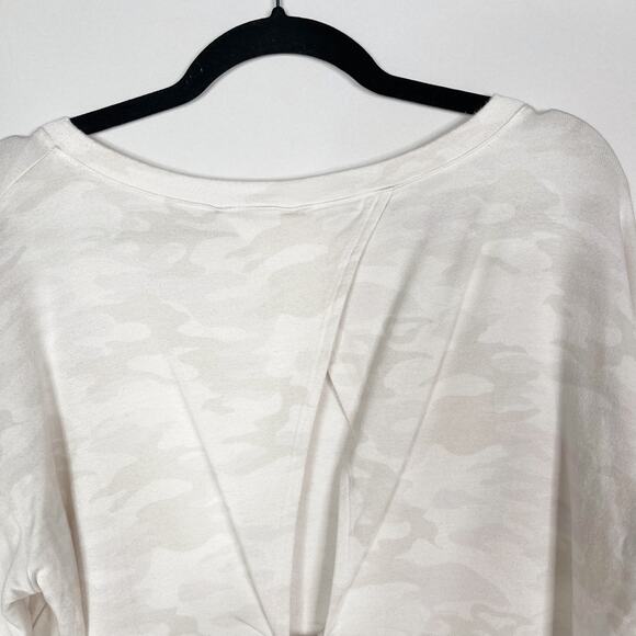 Vimmia Medium M White Soothe Tie Back Camo Print Sweatshirt Crew Neck Keyhole - Picture 7 of 12